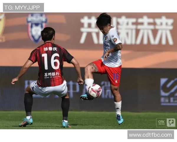 中场吊射精准破门瞬间引爆全场狂热欢呼视频疯传 中场吊射精准破门瞬间引爆全场狂热欢呼视频疯传